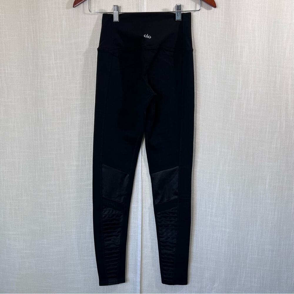 Alo Yoga High Waisted Black Moto Athletic Workout Leggings Size XS - Picture 6 of 11